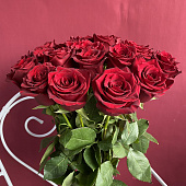 Роза Эквадор красная 70 см